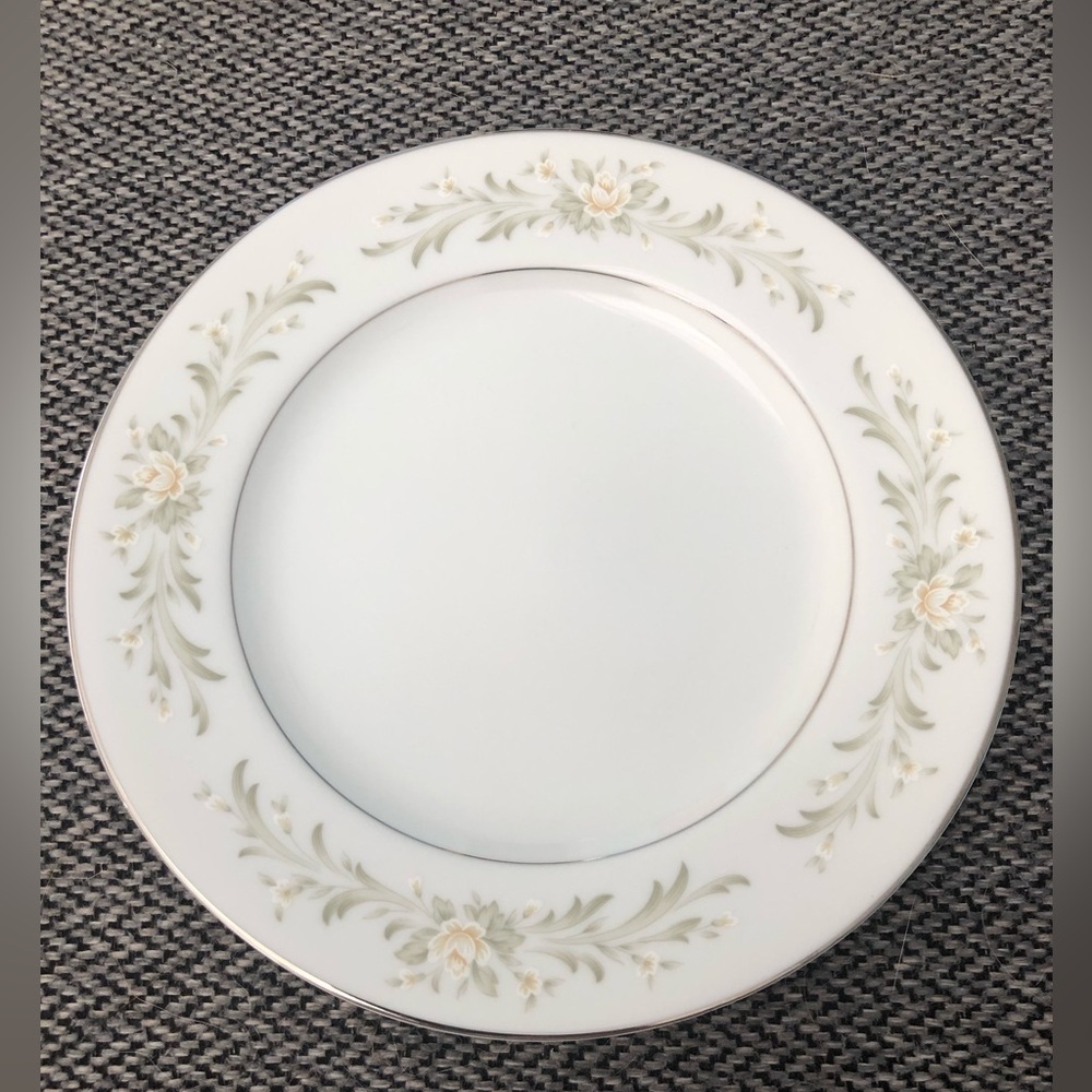 Vintage 1960‘s Grace Rhapsody Fine China Bread & Butter Plate (one)